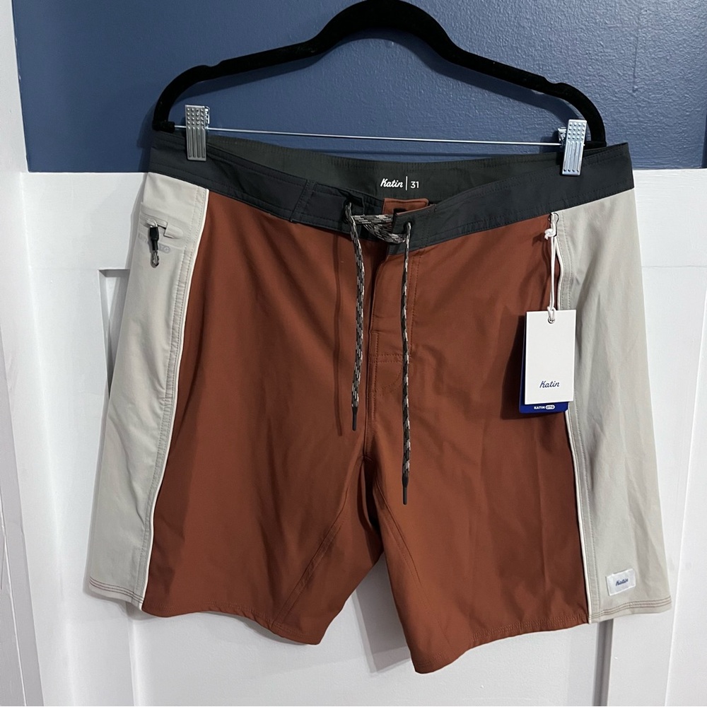 Katin Men’s OTG Archer Swim Trunk Brick Size 31 NWT
